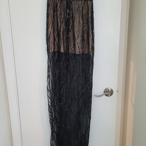 Ava Gowns Black Mesh Fully Beaded Sample Maxi Dress with Bow - Picture 4 of 6